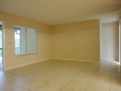 4717 Sable Pine Cir unit C2, West Palm Beach, FL 33417 - photo 2