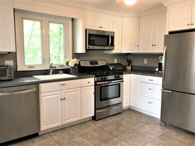 2 Chestnut Rd, Burlington, MA 01803 - photo 4