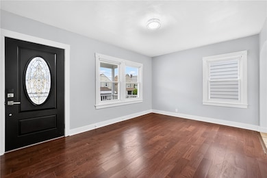 1631 Mcminn St, Aliquippa, PA 15001 - photo 3