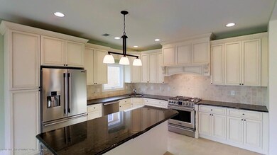 909 Jewett Ave, Staten Island, NY 10314 - photo 3