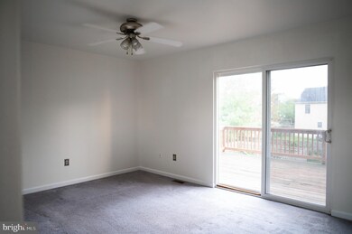 93 S Gala unit 447, Littlestown, PA 17340 - photo 5