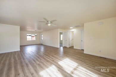 1125 W 10th St, Weiser, ID 83672 - photo 4