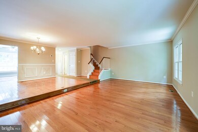 6804 Wild Rose Ct, Springfield, VA 22152 - photo 4