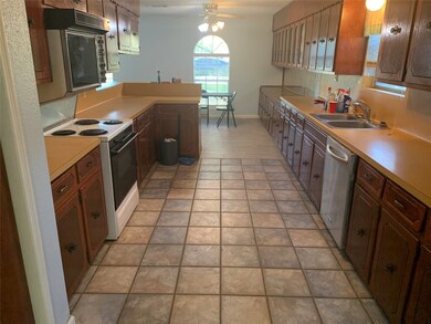 1176 County Road 136a, Alvin, TX 77511 - photo 6