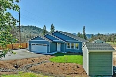 10014 Blackwell Rd, Central Point, OR 97502 - photo 4