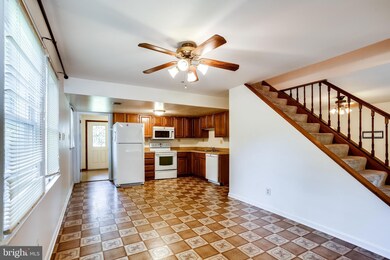 6703 Brooklyn Bridge Rd unit A, Laurel, MD 20707 - photo 4