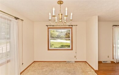 6 Holly Hill Ct, Asheville, NC 28806 - photo 6