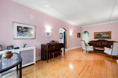 1124 W Addison St, Chicago, IL 60613 - photo 6