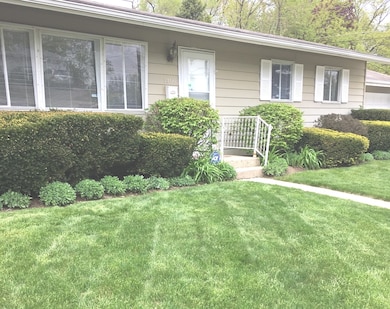 1300 N Berwick Blvd, Waukegan, IL 60085 - photo 3