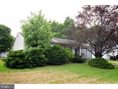 106 Diminish Dr, Newark, DE 19713 - photo 2