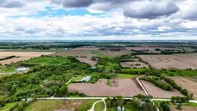 001 365th St, Earlham, IA 50072 - photo 7