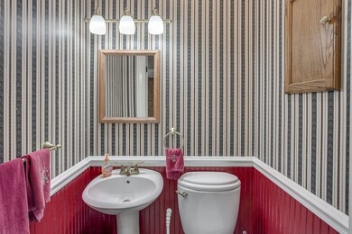 309 E Hill St, Wabash, IN 46992 - photo 6