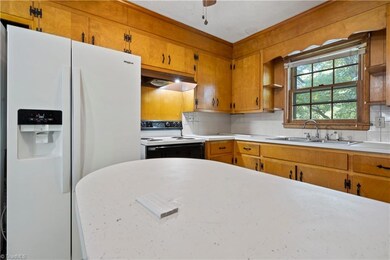 1111 Mackie Ave, Asheboro, NC 27205 - photo 2