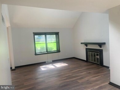 1270 E Derry Rd, Hershey, PA 17033 - photo 6