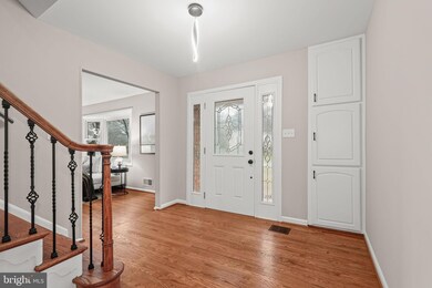 12620 Viewside Dr, North Potomac, MD 20878 - photo 3