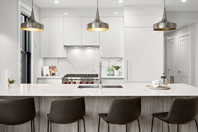 586 E 3rd St unit 2, Boston, MA 02127 - photo 5