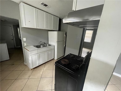 2413 S Derbigny St, New Orleans, LA 70125 - photo 3