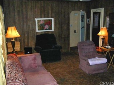 Living Room to Hallway and Bedrooms 