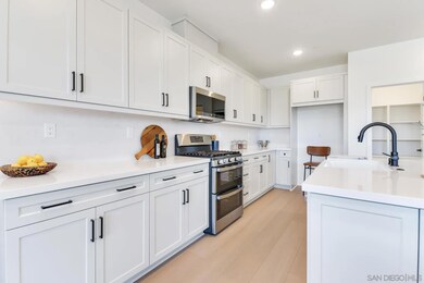 650 Meadowood St, Fallbrook, CA 92028 - photo 7