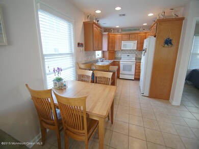 Dining Area/Kitchen
