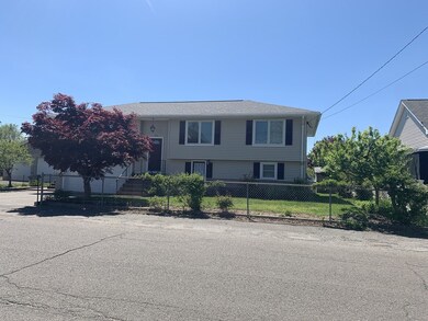 25 Cedar St, Ludlow, MA 01056 - photo 2