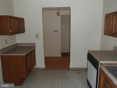 1912 Madison Ave unit 101, Baltimore, MD 21217 - photo 5