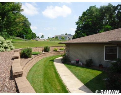 3655 Oak Tree Ln, Eau Claire, WI 54701 - photo 2
