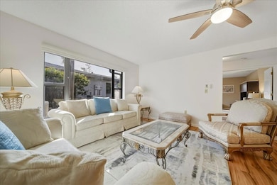 4530 Atwood Cay Cir unit 13, Sarasota, FL 34233 - photo 3