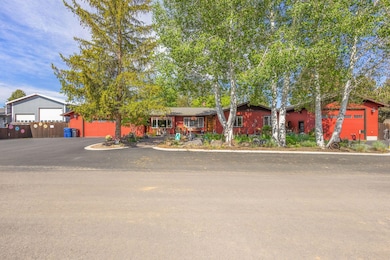 61185 Magnolia Lane