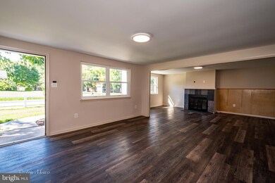 2425 Lodge Farm Rd, Sparrows Point, MD 21219 - photo 5