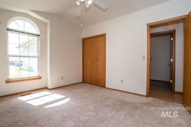 212 S Valley Dr, Nampa, ID 83686 - photo 7