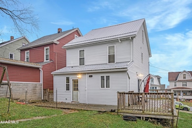 411 N 10th Ave, Altoona, PA 16601 - photo 3