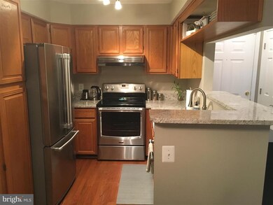 11717 Karbon Hill Ct unit 712B, Reston, VA 20191 - photo 3