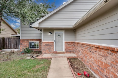 1705 N Redbarn Cir, Wichita, KS 67212 - photo 2