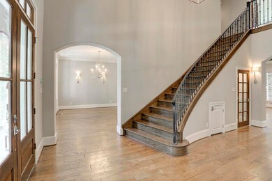 10019 Chevy Chase Dr, Houston, TX 77042 - photo 3