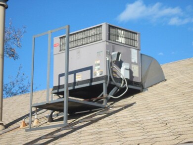 1020 Camelot Ct, Redding, CA 96003 - photo 6