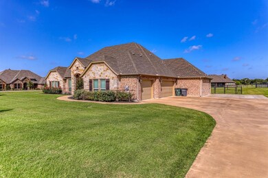 301 Steppes Ct, Weatherford, TX 76087 - photo 3