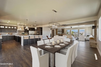 62-web-or-mls-Diningroom+kitchena