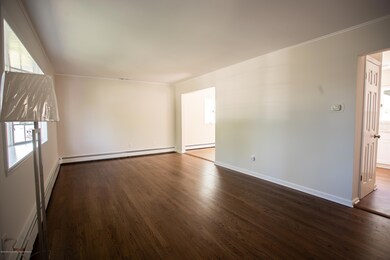 78 Crestview LR