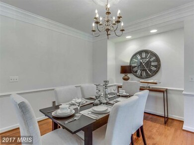 9923 Trosby Ct, Vienna, VA 22181 - photo 7