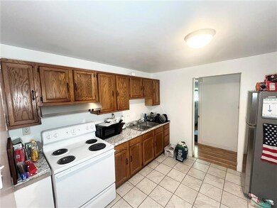 733 E 4th St unit 2, Bethlehem, PA 18015 - photo 3