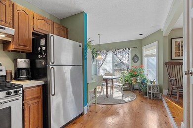 37 Milk St unit 6, Newburyport, MA 01950 - photo 6