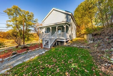 924 River Rd, Schodack Landing, NY 12156 - photo 3