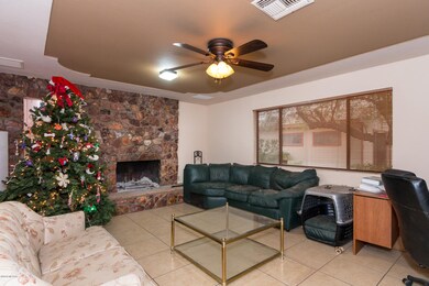 2718 Glen Living Room w/FP