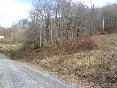 Well maintained gravel access