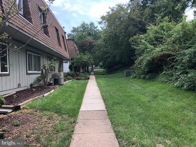 8006 Capistrano Place unit D, Alexandria, VA 22309 - photo 5