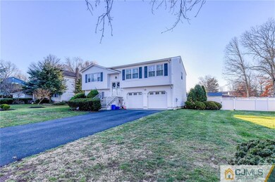 18 Winterberry Cir, Piscataway, NJ 08854 - photo 2