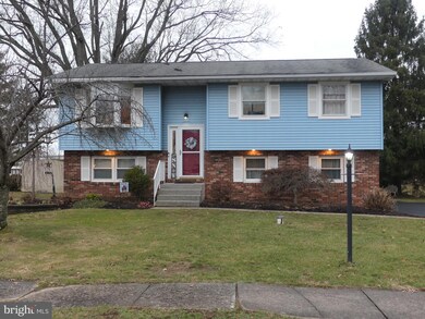 558 Caboose Dr, Quakertown, PA 18951 - photo 2