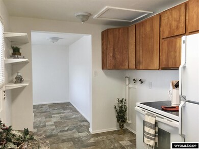 1327 Sheridan Dr unit Cody or Desmet, Casper, WY 82604 - photo 7