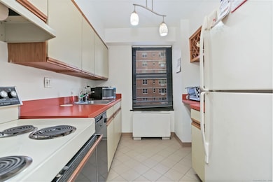 44 Strawberry Hill Ave unit 1H, Stamford, CT 06902 - photo 6